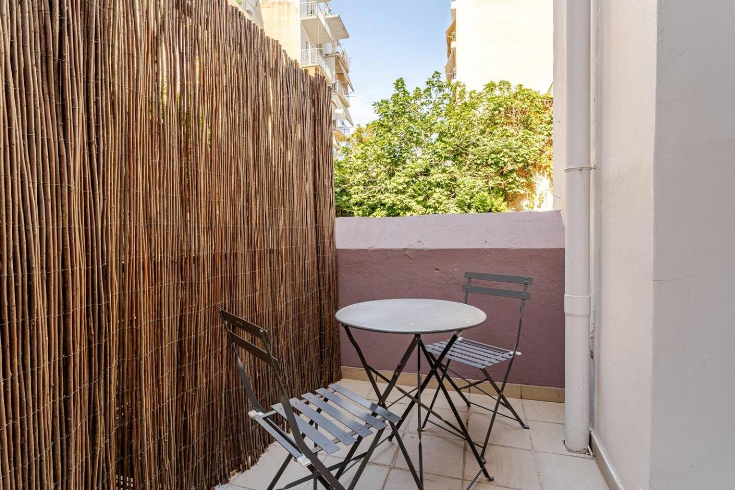 John's Athenian Beauty 45m2 , Metro 7' *