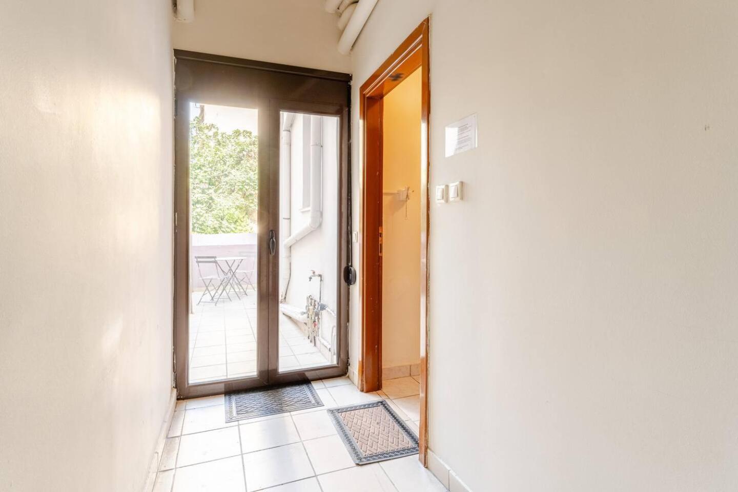 John's Athenian Beauty 45m2 , Metro 7' Apartment Athen